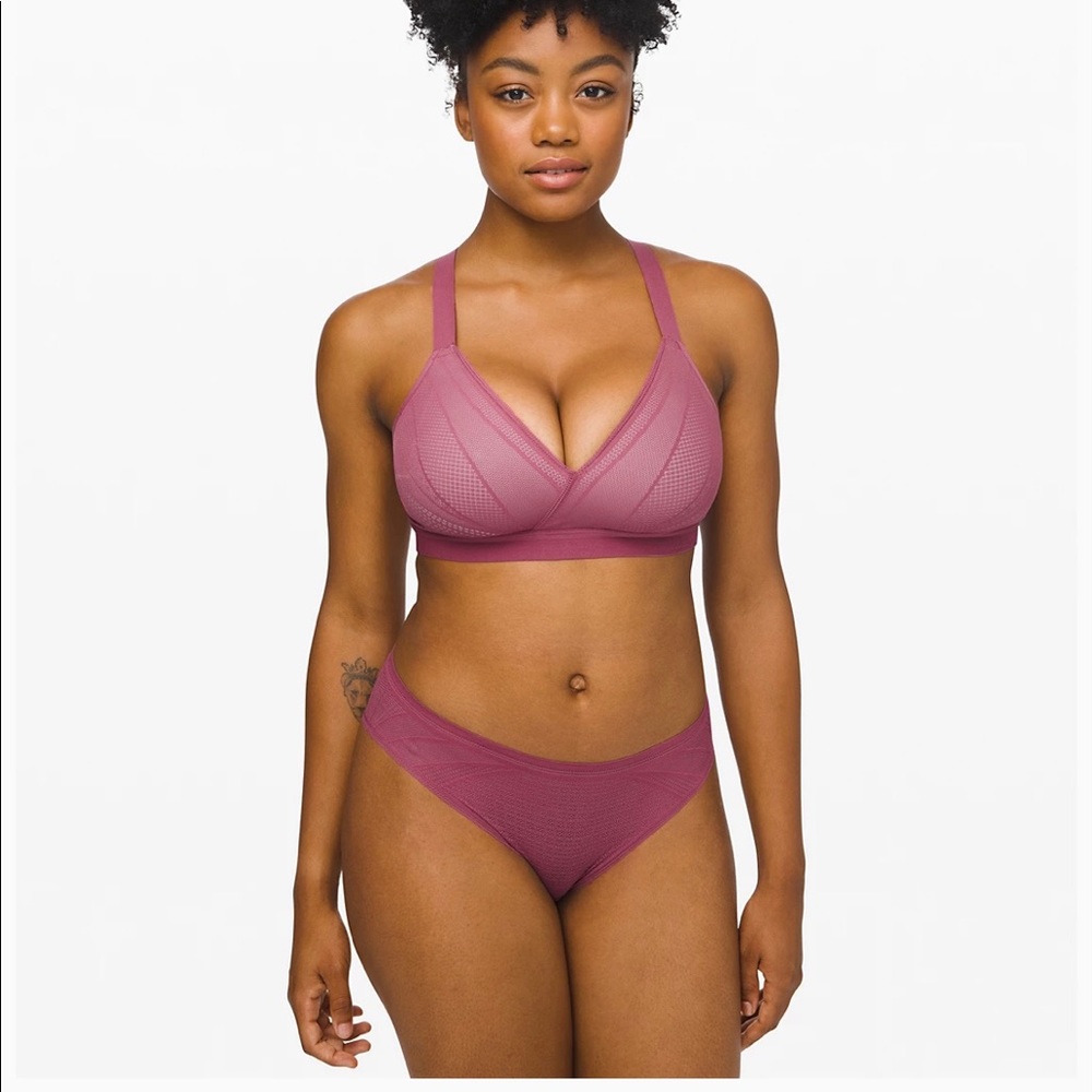 NWT Lululemon Pink Awake to Lace Bra